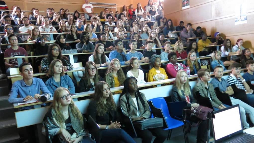 photo étudiants licence Ces